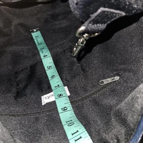 Sakroots Atlas Hobo Bag Vegan Purse Lightweight Spacious Floral Pattern NEW - Picture 11 of 12